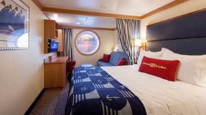 Disney Cruise Lines Disney Dream & Fantasy Ocean View Staterooms G10-DDDF-deluxe-oceanview-stateroom-cat9AB-04.jpg